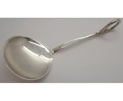 Hallmarked silver caddy spoon with looped handle assay London 1896 maker GGB 