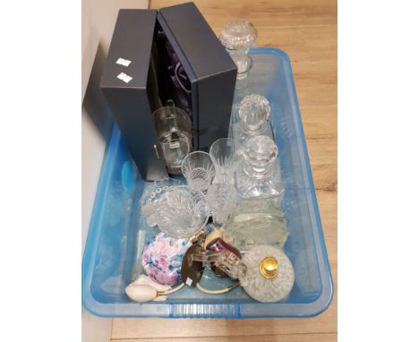 BOX OF CRYSTAL GLASS INCLUDING THREE DECANTERS PERFUME BOTTLES AND GLASS TANKARD