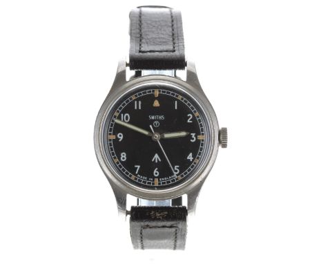 Smiths British Military Army issue stainless steel gentleman's wristwatch, circa 1968, black dial with Military arrow, circle