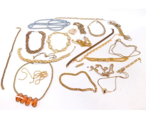 Modern costume jewellery, including gold plated or imitation gold chains, necklaces, and bracelets, and a modern faux pearl n