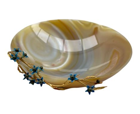 20th century polished agate bowl applied with an 18ct gold and enamel flowering branch by Trio Pearl Company, stamped 18k D11