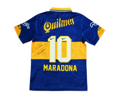 MARADONA DIEGOBoca Juniors' first Replica jerseySigned by the player.