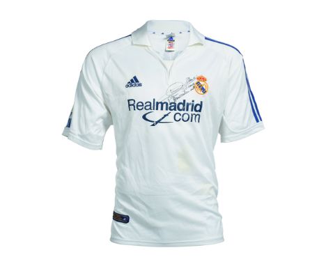 ZIDANE ZINEDINEReal Madrid store jerseySigned by the player, 2001 - 2002 season.