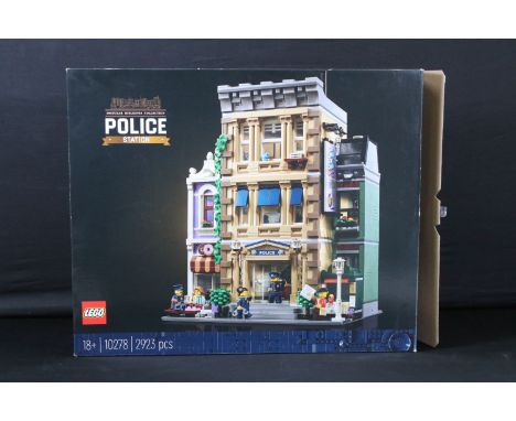 Lego - Boxed Lego Modular Buildings Collection 10278 Police Station set, previously built, with instructions, appearing compl