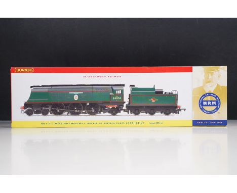 Boxed Hornby OO gauge NRM Special Edition R2385 BR 4-6-2 Battle of Britain Class Winston Churchill locomotive
