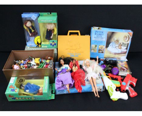 Group of mixed toys to include 2 x boxed Vivid Imaginations Peter Rabbit &amp; Friends Gift Sets (Tale of Peter Rabbit &amp; 
