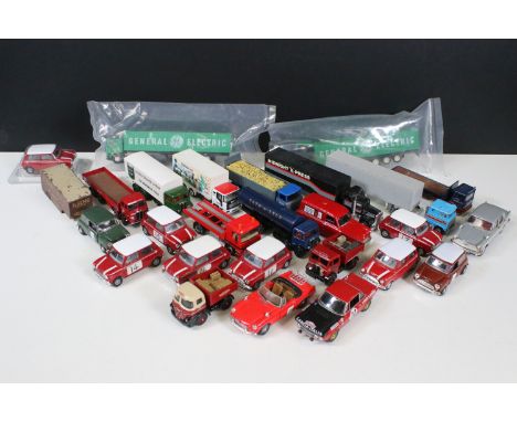 Around 25 plastic &amp; diecast models to include Vanguards, Lledo, EFE Exclusive First Editions etc, features commercial and
