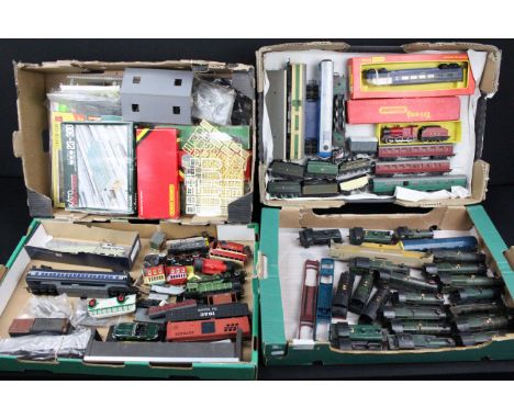 Quantity of OO gauge model railway accessories to include rolling stock, Lima 0-6-0 4683 LMS locomotive, Hornby Roger 36 loco
