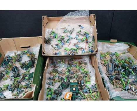 Collection of Britains / Britains Deetail military related plastic figures on metal bases to include German Infantry, US Cava