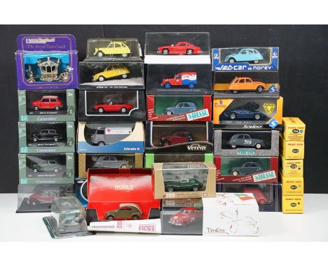 32 Boxed / cased diecast models to include a quantity of Citroen 2CV models, 4 x Dinky Atlas Editions, Vitesse, Solido Age D'