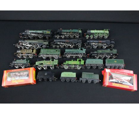 13 OO gauge locomotives to include Lima LNER 8920 0-6-0, Airfix 6110 GWR 0-6-2, Hornby R259 Britannia, Hornby 101 GWR 0-4-0 e