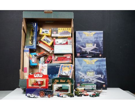 Collection of boxed &amp; unboxed diecast models to include 2 x Corgi Aviation Archive Berlin Aircraft (47111 &amp; 47403), b