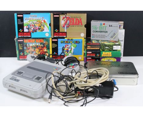 Retro Gaming - Collection of Nintendo retro gaming to include SNES Super Nintendo Entertainment System games console with cab