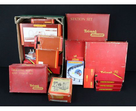 Collection of 18 x boxed Triang &amp; Hornby accessories to include R81 Station Set, R23 Operating Royal Mail Coach Set, R179