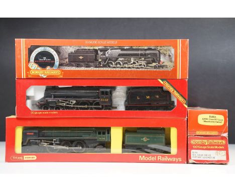 Five boxed Hornby / Triang OO gauge locomotives to include R259S 4-6-2 'Britannia' Loco With R35 Tender, R061 LMS Loco Black 