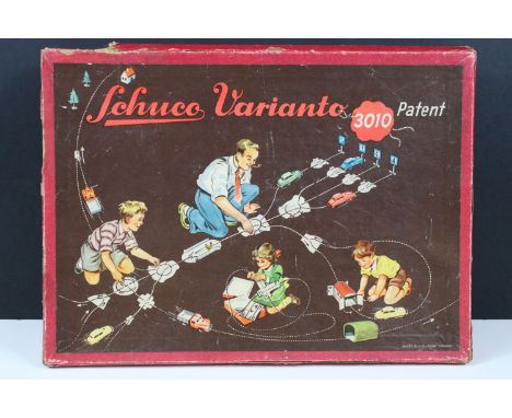 Boxed Schuco Varianto 3010 set, complete with 3042 Varianto-Lasto, track, clockwork key, accessories, etc, complete with inst
