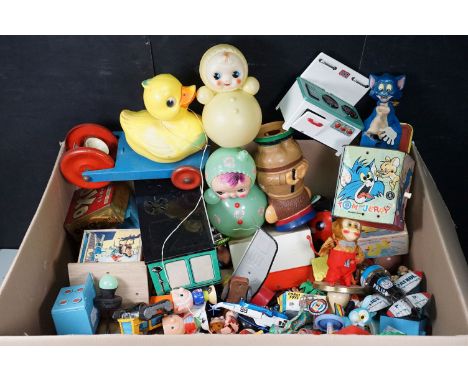 Collection of various toys to include plastic figures, tin plate, etc featuring The Wombles, Rollmops tin plate ladybird, Ser