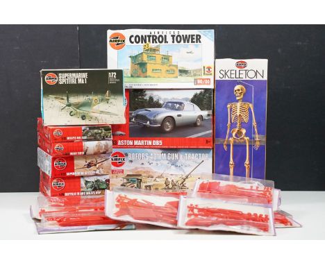19 Boxed Airfix plastic model kits to include 9 x 1/72 01036-2 Red Arrows Gnat, 1/6 03541-5 Skeleton, 1/72 A68217 Willys MB J