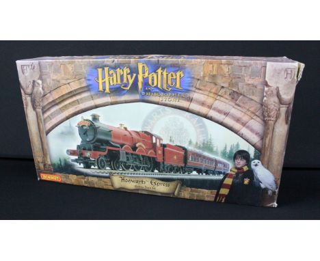 Boxed Hornby OO gauge R1025 Harry Potter and the Philosopher's Stone Hogwarts Express Train Set, complete