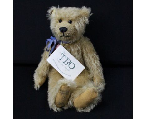 Judy Senk teddy bear Orphanage Bear Lawrence Edition 1 of 1, complete with ltd edn COA, 2002 USA