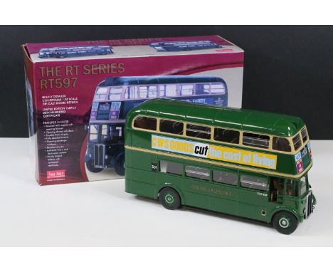 Boxed 1/24 Sun Star The RT Series 2925 1948 RT 597 - HLX414 Routemaster Bus diecast model, complete with ltd edn COA No. 313/