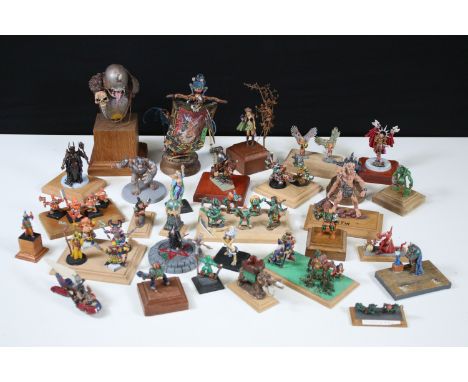 Collection of well painted metal figures on wooden bases featuring Warhammer 40k, Warhammer Fantasy, Warhammer Lord Of The Ri