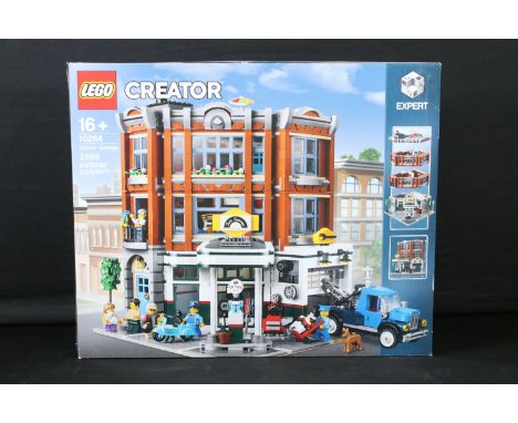 Lego - Boxed Lego Creator Expert 10264 Corner Garage set, previously built, with instructions, appearing complete, contents a