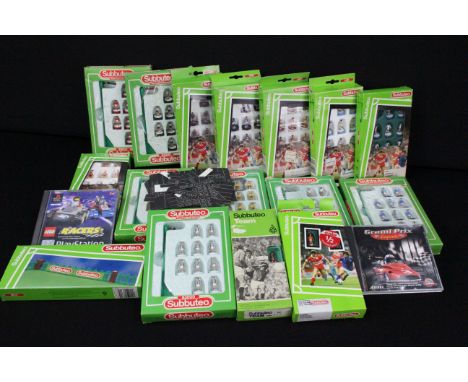 Subbuteo - 15 boxed Subbuteo teams to include West Brom, Holland, Marseille, Wolves, Leicester City, England, Oxford United, 