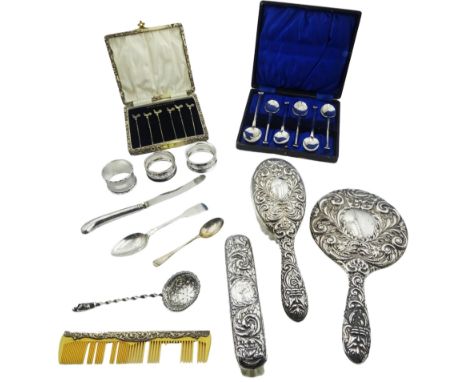 Assorted silver, to include mid/late 20th century matched four piece silver mounted dressing table set, comprising handheld m