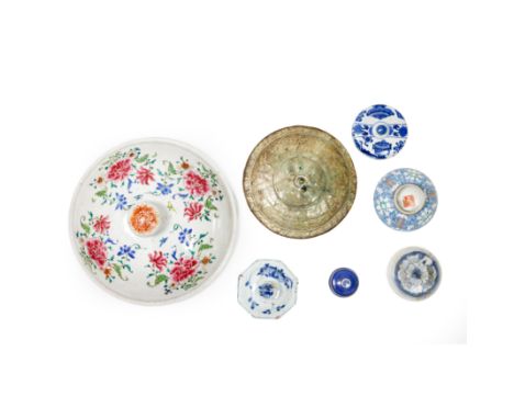 Seven various Chinese coversHan - Qing dynastyTo include a large famille rose porcelain cover, 29cm diameter, a lead green gl