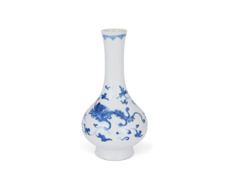 A Chinese blue and white 'chilong' bottle vaseQing dynasty, Kangxi periodPainted to the body with two chilongs holding lingzh