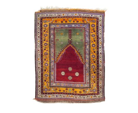 Konya prayer area rug in wool. Central Anatolia. First half of the 20th century. Excellent state of conservation. 180x137cm a