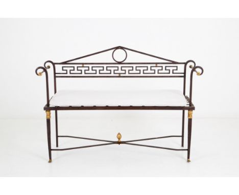 Wrought iron sofa. 20th century. 83x133x43cm approx. Divanetto in ferro battuto. XX secolo. 83x133x43 cm ca.