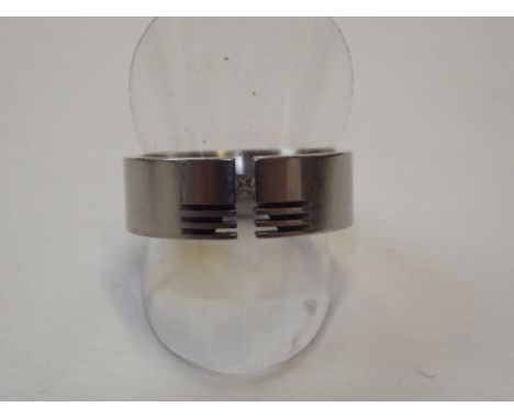 Diamond and Titanium (?) gent's ring 