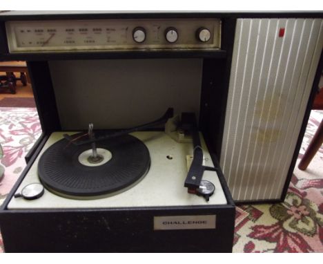 Challenge compact record player/radio