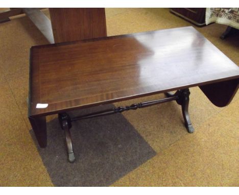 Regency style drop leaf sofa table in mahogany 