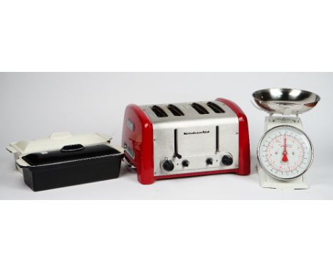 A KitchenAid four-slice toaster, set of kitchen scales and two Contacto cast iron rectangular casserole dishes (4).
