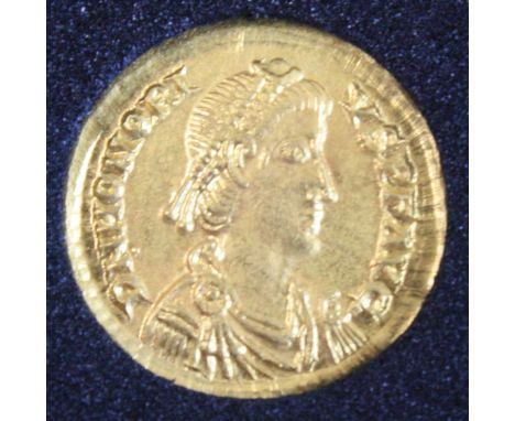 Honorius (393-423) gold solidus (struck AD 404-416), obv: pearl-diademed bust right, rev: emperor standing right, holding sta