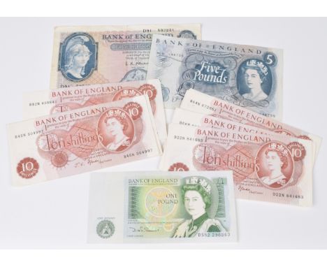 Collection of thirteen Queen Elizabeth II British banknotes to include one Series "B" Helmeted Britannia Issue Five Pounds (F