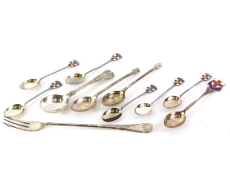 A collection of small silver, to include a pickle fork, Chester 1921, a set of six silver and enamel Lincoln souvenir spoons,