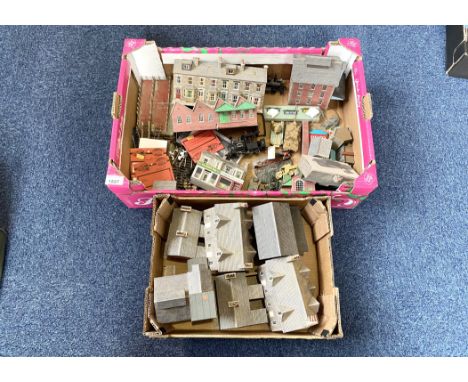 Large Train Set Collection, comprising  two boxes of Streamline track (new) size H/00 and 00-9, collection of card light up h