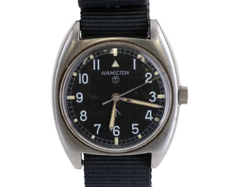Hamilton - Vintage W10 1973 Issue Military Hand Wind Watch. Manual wind movement. Case made from stainless steel with non-ori