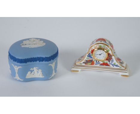 MODERN ROYAL CROWN DERBY 'ARITA' CHINA MINIATURE QUARTZ MANTEL CLOCK, of Napoleon's hat form, 2 1/4" (5.7cm) high, TOGETHER W