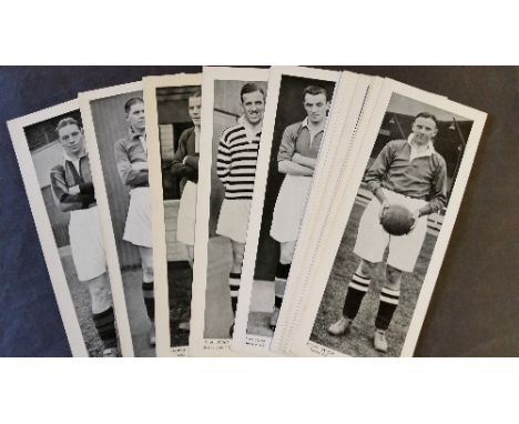 TOPICAL TIMES, Footballers, Panel Portraits (1934), complete, Scottish, a few with slight corner damage, G to VG, 14