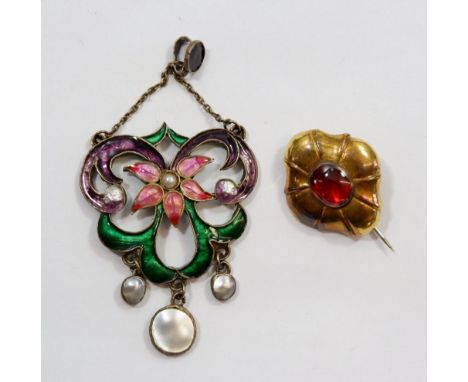 A large continental Art Nouveau enamel pendant with freshwater pearl drop, 4cm wide and a yellow metal brooch set red stone 