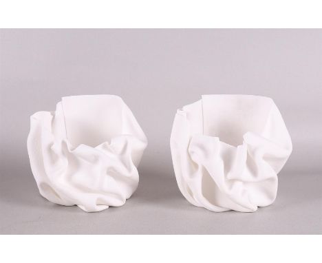 Two biscuit porcelain handkerchief vases, design: Paula Bastiaansen, h 9.5 cm, total 2x. (see: www.paulabastiaansen.com).