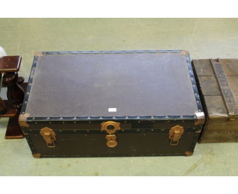 Travel trunk