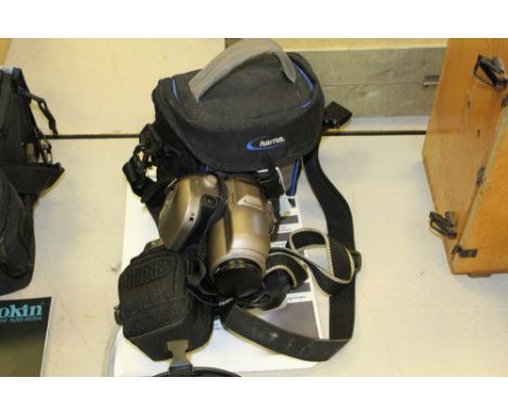 Fuji Endeavor 4000 1XSL Bridge camera and a Fuji E900 camera - both with cases and instructions