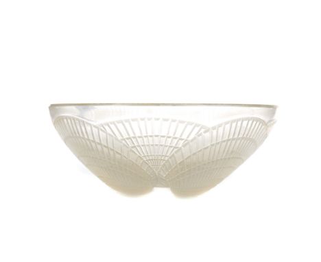 LALIQUE 'COQUILLES' PATTERN OPALESCENT BOWL, the circular bowl moulded with overlapping shells, etched 'R. Lalique, France' m