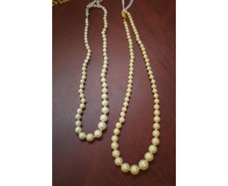2 Pearl necklaces